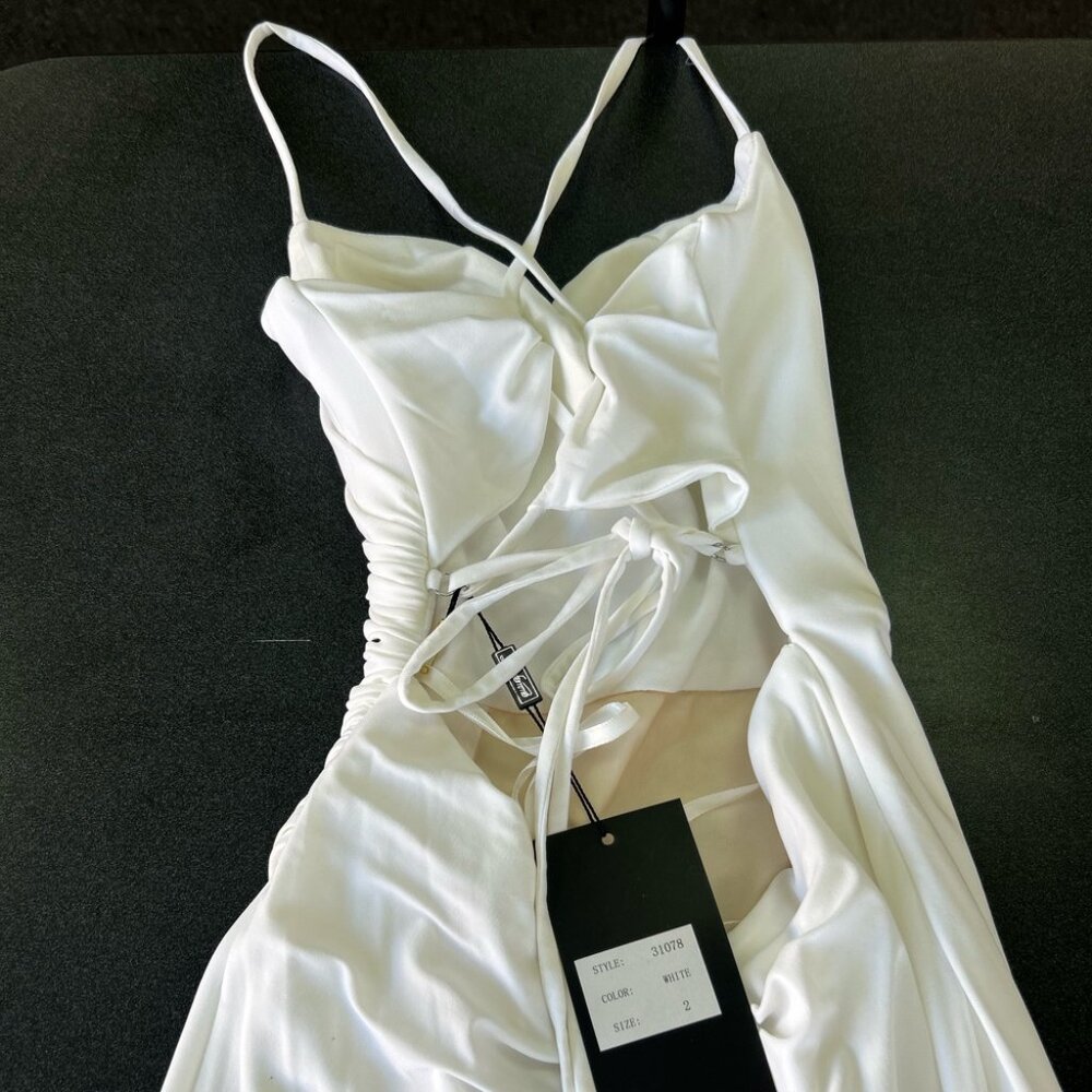 La Femme 31078SC Evening Dress White in Size 2 - Picture 7 of 8
